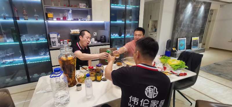 客户家中聚会